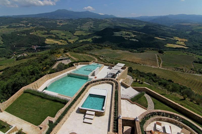 Castello Di Velona, Resort Thermal Spa & Winery Montalcino Kültér fotó